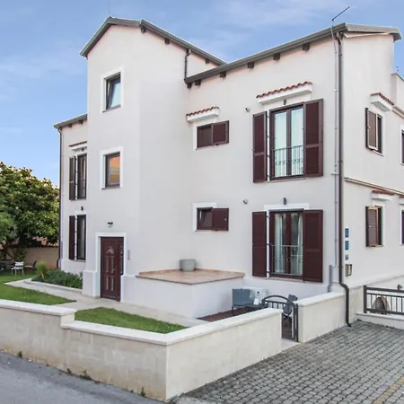 Apartment Alba Ii Porec